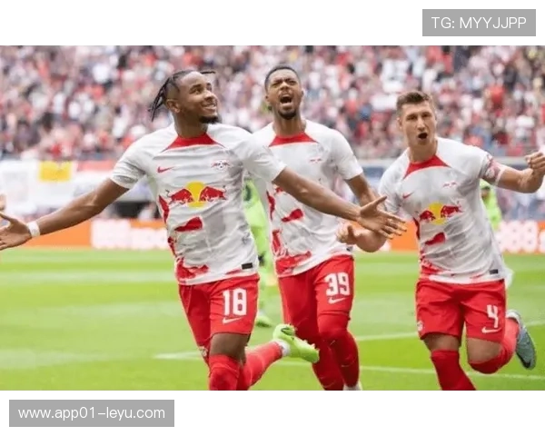 莱比锡红牛战术风格解析：高压逼抢与快速反击的完美结合