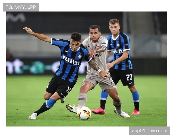 奥斯梅恩状态火热登顶意甲射手榜,强势表现引全欧关注 奥斯梅恩状态火热登顶意甲射手榜,强势表现引全欧关注