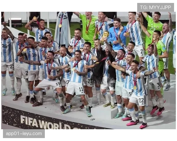 斯卡洛尼麾下球员持续高光表现,助力球队稳步提升竞争力 斯卡洛尼麾下球员持续高光表现,助力球队稳步提升竞争力