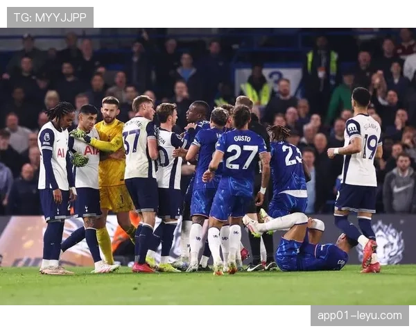 森林球迷抗议声浪高涨,英超联赛表态关注 森林球迷抗议声浪高涨,英超联赛表态关注