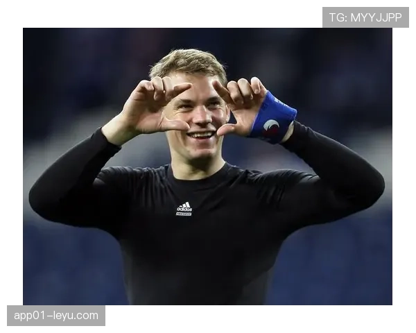 诺伊尔：从青涩少年到世界顶级门将的传奇征程