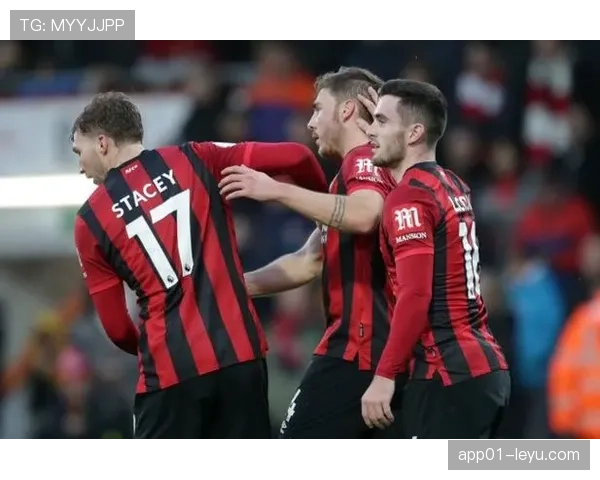 伯恩茅斯反击王状态回暖，战术体系成取胜关键