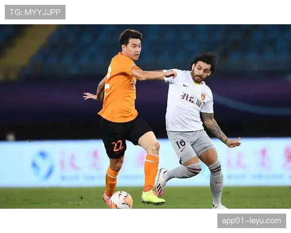 利夫拉门托在英超赛季中的表现稳健,备受球迷关注与热议。 利夫拉门托在英超赛季中的表现稳健,备受球迷关注与热议。