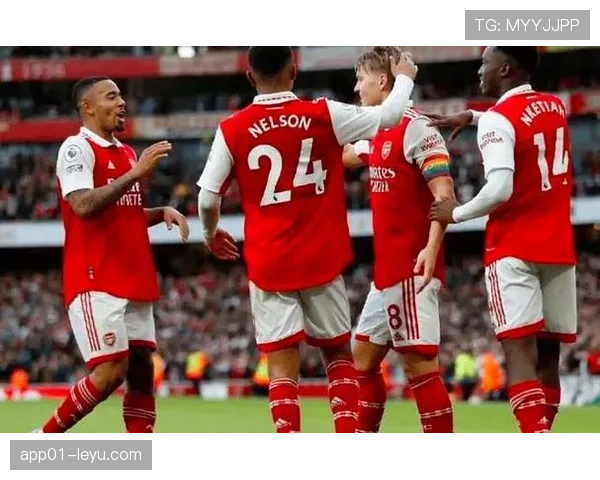 对阵曼城中场压迫体系:乌加特的防守考验 对阵曼城中场压迫体系:乌加特的防守考验